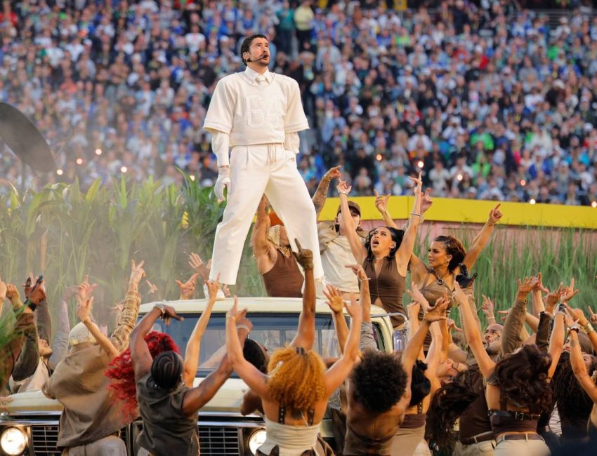 2026-02-09T015736Z_410660938_UP1EM2905FY9U_RTRMADP_3_FOOTBALL-NFL-SUPERBOWL-HALFTIME