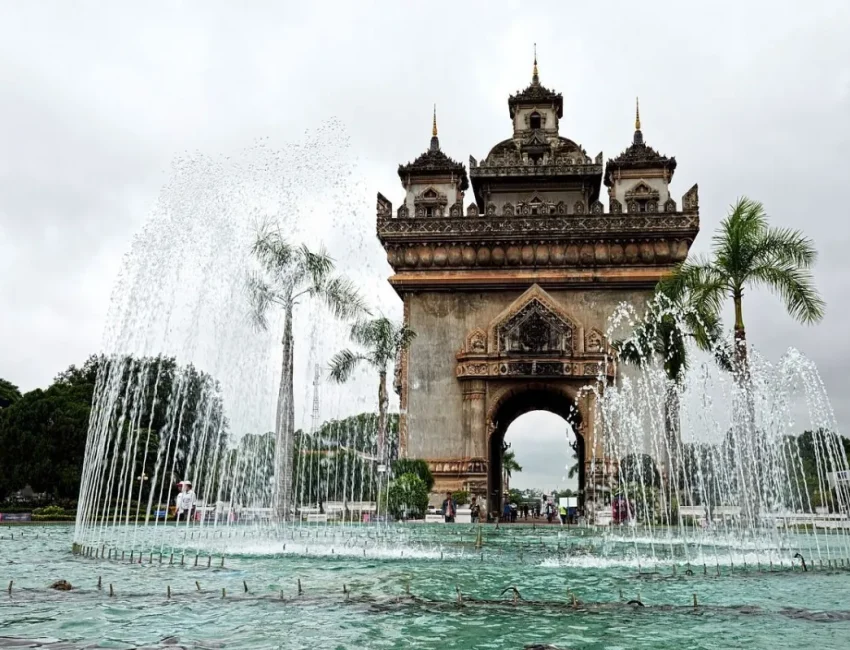 patuxai-no-laos
